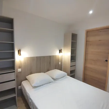 A 100m De La Apartment